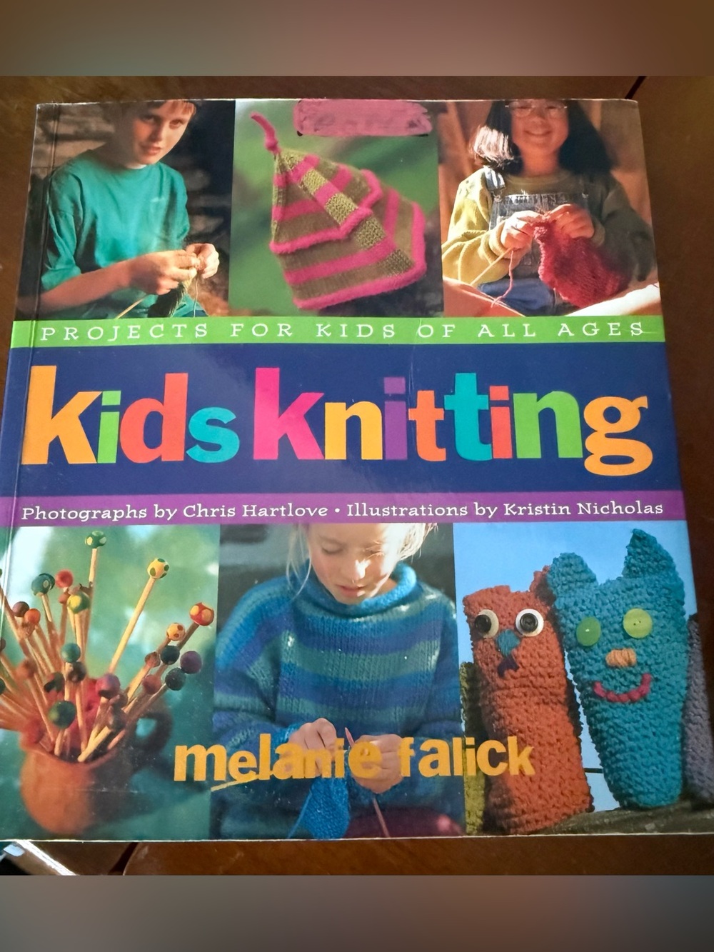 Knitting Pattern Books /
Booklet - Picture 6 of 7